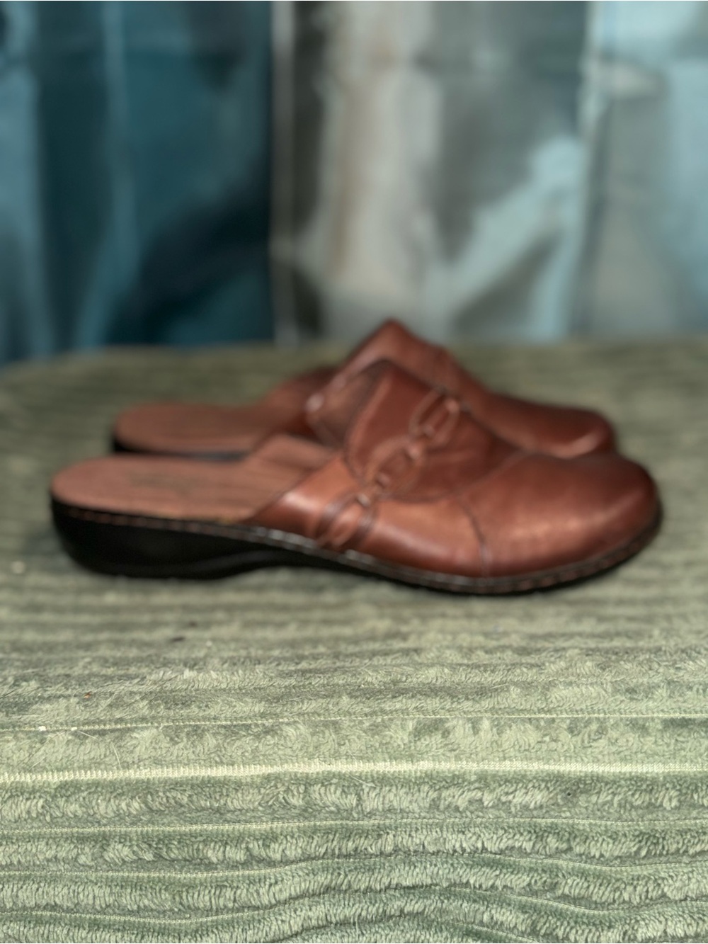 Clarks Women's Brown Leather Slip-On Mules
